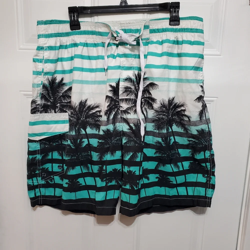 APTRO palm trees